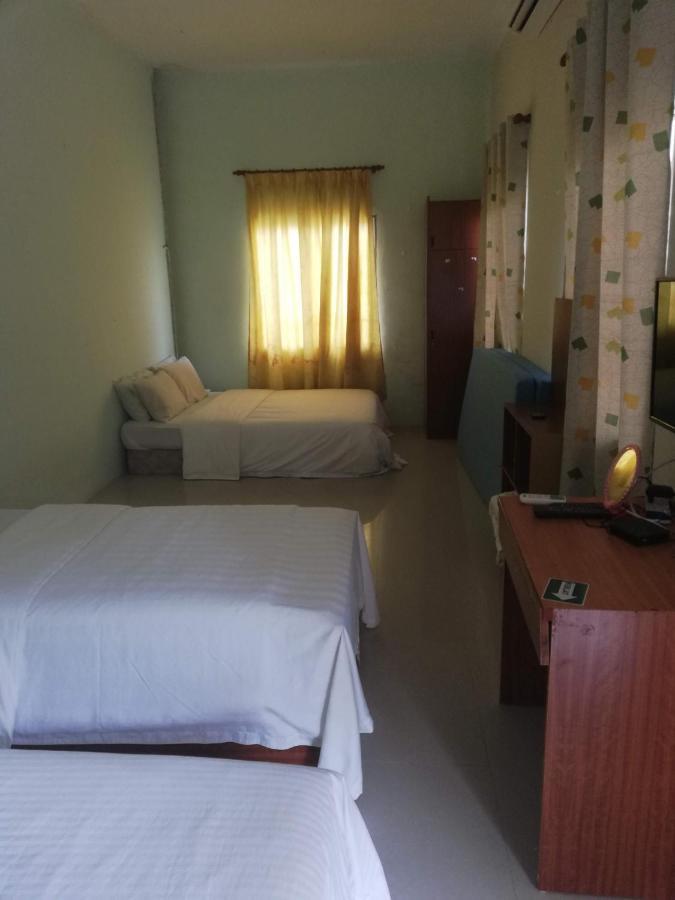 Daisyinn Budget Hotel Kuala Terengganu Kampong Gong Badak Exterior foto