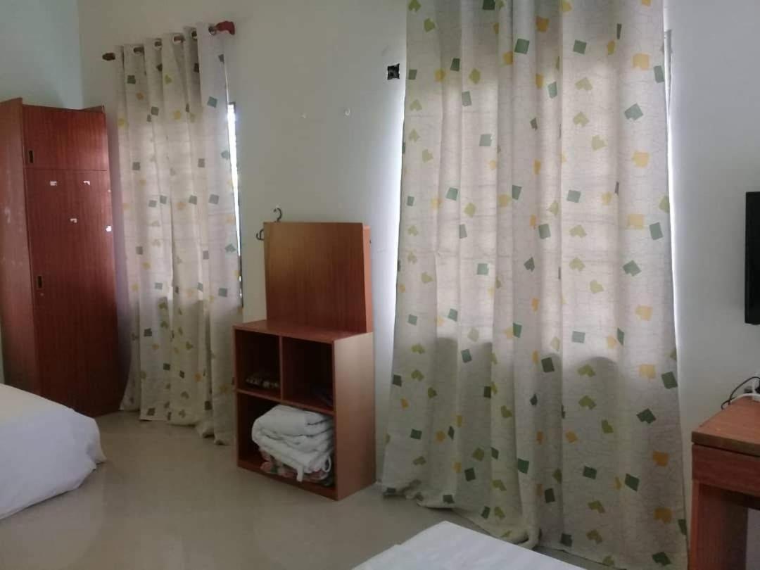 Daisyinn Budget Hotel Kuala Terengganu Kampong Gong Badak Exterior foto